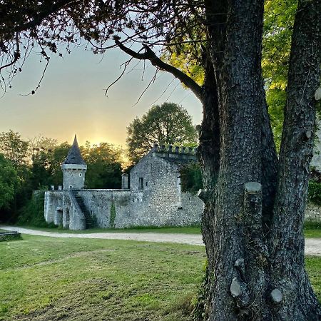 Domaine De Migny Saint-Cyran-du-Jambot Exterior foto